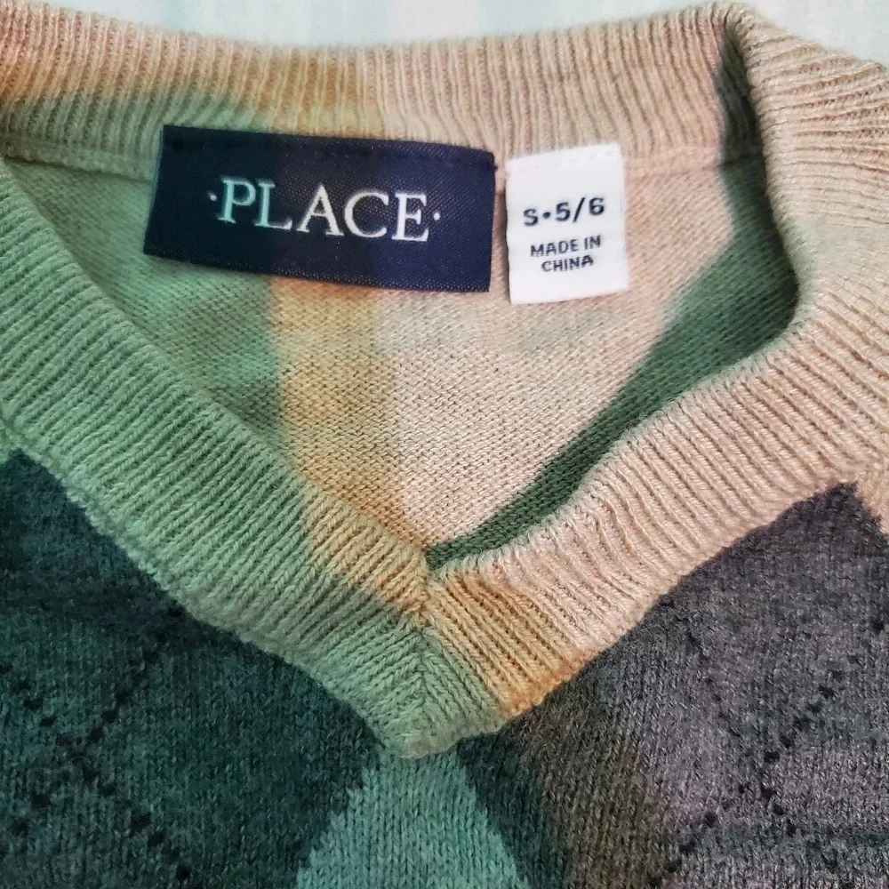 NWOT The Children's Place Boy's Holiday Sweater 5/6